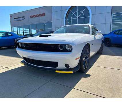 2023 Dodge Challenger R/T is a White 2023 Dodge Challenger R/T Car for Sale in Pataskala OH