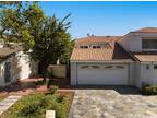 22572 Lake Forest Ln, Lake Forest, CA 92630