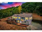 35555 Palomares Rd, Castro Valley, CA 94552