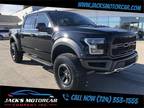 2017 Ford F-150 Raptor Super Crew 4WD CREW CAB PICKUP 4-DR