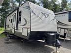 2018 Keystone RV Keystone RV Hideout 272LHS Half-Ton Towable Travel Trailer w