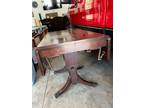 Drop leaf table