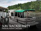 2000 Sun Tracker Party Cruiser Boat for Sale
