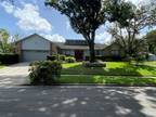 943 Red Dandy Dr, Orlando, FL 32818