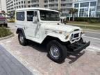 1971 Toyota FJ40 SUV