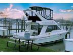 1996 Bayliner 3388 CB