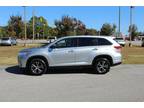 2019 Toyota Highlander Silver, 72K miles