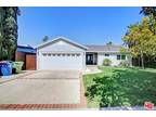 17235 Hatteras St - Houses in Encino, CA