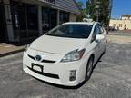 2010 Toyota Prius III Hatchback 4D