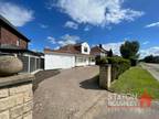 5 bedroom bungalow for sale in Rufford Road, Edwinstowe, NG21