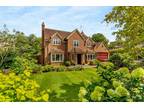 3 bedroom detached house for sale in Berry Hill Road, Adderbury