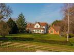 Equestrian facility for sale in Common Road, Kensworth, Dunstable, Bedfordshire