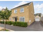 4 bedroom detached house for sale in Copenacre Way, Corsham, Wiltshire, SN13