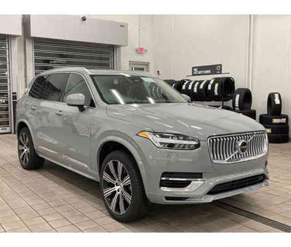 2024 Volvo XC90 Recharge Plug-In Hybrid Ultimate Bright Theme is a Grey 2024 Volvo XC90 3.2 Trim Hybrid in Barrington IL