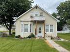 Residential, Traditional - Columbia, IL 318 S Metter Ave #A