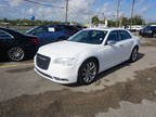 2020 Chrysler 300 White, 41K miles