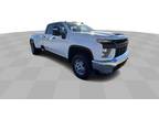 2023 Chevrolet Silverado 3500 White, 269 miles