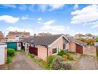 4 bedroom detached bungalow for sale in Duncan Close, Witney OX29 - 35200981 on