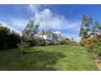 5 bedroom detached house for sale in Barnhall Road, Tolleshunt Knights
