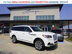 2022 Lincoln Navigator White, 8K miles