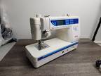 Elna Pro Quilters Dream 7200 Sewing Machine W/Bag & Extras