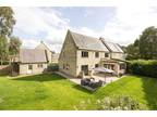 4 bedroom detached house for sale in Lammas Court, Scarcroft, Leeds