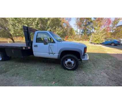 2002 Chevrolet 3500 HD Regular Cab &amp; Chassis for sale is a 2002 Chevrolet 3500 Model Car for Sale in Mebane NC