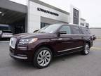 2023 Lincoln Navigator L Red, 25 miles