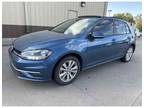 2018 Volkswagen Golf TSI SE