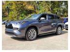 2023 Toyota Highlander Hybrid Platinum