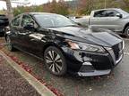 2022 Nissan Altima Black, 51K miles