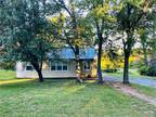 306 S PARROTT DR, Huntsville, AR 72740 Single Family Residence For Sale MLS#