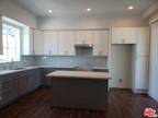 993 Glenoaks Blvd - Townhomes in San Fernando, CA