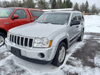 2005 Jeep grand cherokee Silver, 154K miles