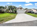 6020 Strawberry Lakes Cir, Lake Worth, FL 33463