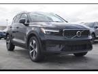 2024 Volvo XC40 B5 Core Bright