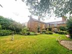 4 bedroom cottage for sale in Leicester Road, Uppingham, LE15