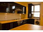 5 bedroom terraced house to rent in Royal Park Grove, Hyde Park, Leeds