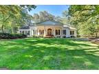 3205 Spalding Dr, Sandy Springs, GA 30350