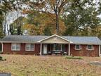 609 Creek View Dr, Lawrenceville, GA 30044