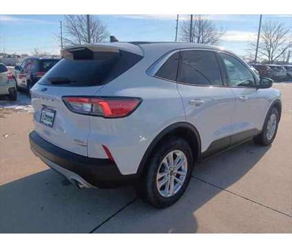 2021 Ford Escape SE is a White 2021 Ford Escape SE SUV in Dubuque IA