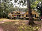 1261 Country Club Dr, Union Point, GA 30669
