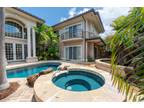 808 Hunakai St, Honolulu, HI 96816