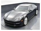 2018 Porsche Panamera 4