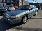 2004 Lincoln Town Car 4dr Sdn Signature