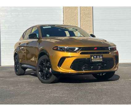2024 Dodge Hornet R/T Plus is a Gold 2024 Car for Sale in Mendon MA