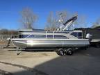2024 Bennington 22SSR ‘Quad Bench’ Tri-Toon Boat for Sale