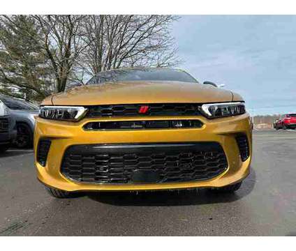 2024 Dodge Hornet R/T is a Gold 2024 Car for Sale in Pataskala OH