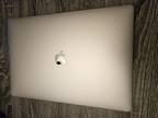 MacBook Pro 16" 2019 2.4GHz i9 32GB 1TB - Radeon Pro 5500M 8GB - Good