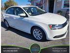 2013 Volkswagen Jetta 2.5L SE Sedan 4D Sedan